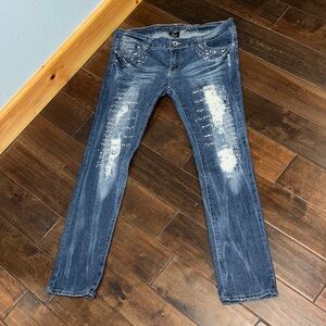 🫶🏼Montana Jeans size 13/14 jr Studded, distressed Dark Wash Denim Jeans